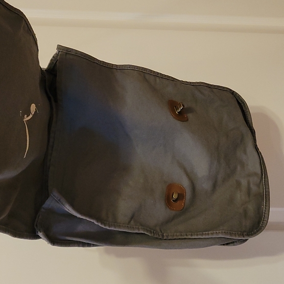 New PetSmart Authentic Pigment Gray Logo Pet Shoulder Bag w/ Snaps - Picture 7 of 9